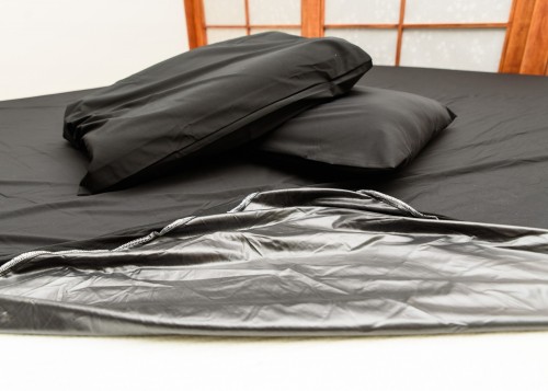 eroticgel-black-waterproof-fitted-queen-sheet-pillow-cases